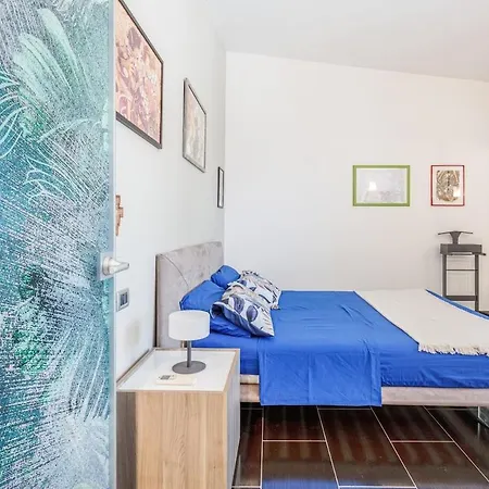 Comics & Cars - Themed Penthouse In Motor Valley * Modena