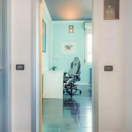 Apartment Comics & Cars - Themed Penthouse In Motor Valley Modena