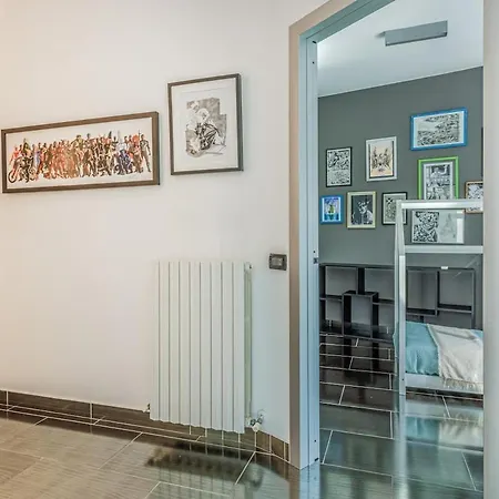 Apartment Comics & Cars - Themed Penthouse In Motor Valley *