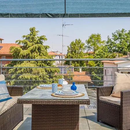 Comics & Cars - Themed Penthouse In Motor Valley Apartman Modena