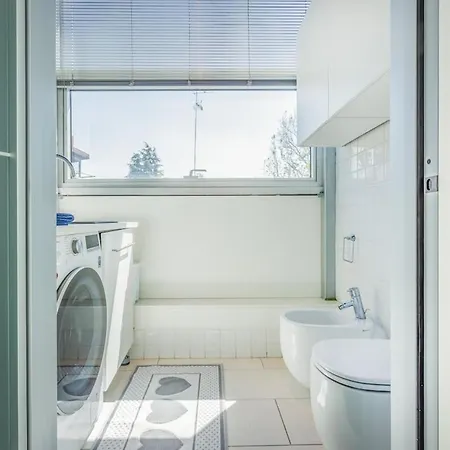 Comics & Cars - Themed Penthouse In Motor Valley Apartman *