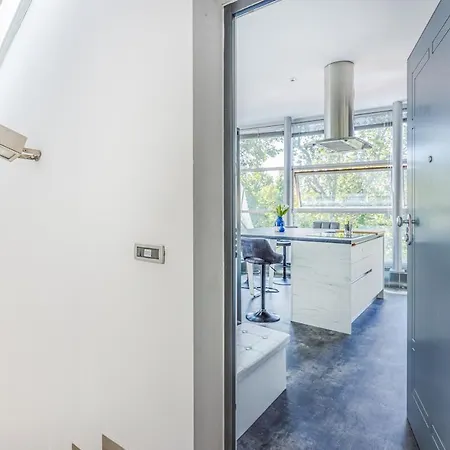 Comics & Cars - Themed Penthouse In Motor Valley Apartman Modena