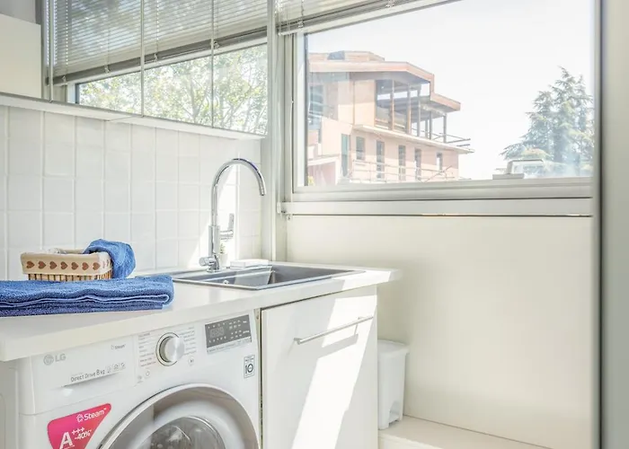 Comics & Cars - Themed Penthouse In Motor Valley 摩德纳