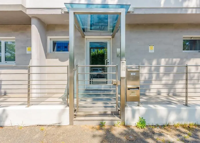 公寓 Comics & Cars - Themed Penthouse In Motor Valley