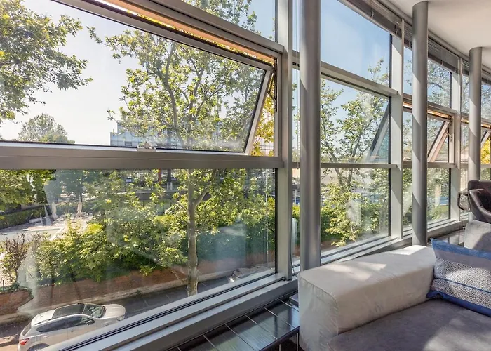 公寓 Comics & Cars - Themed Penthouse In Motor Valley *