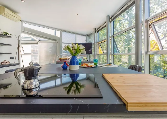 公寓 Comics & Cars - Themed Penthouse In Motor Valley