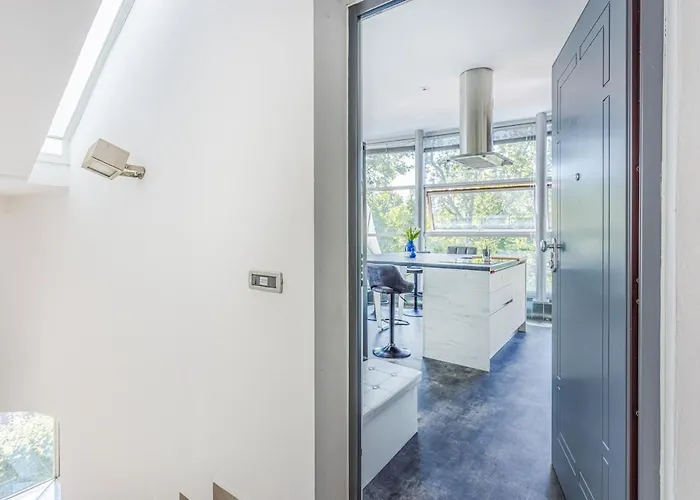 Comics & Cars - Themed Penthouse In Motor Valley 公寓 摩德纳